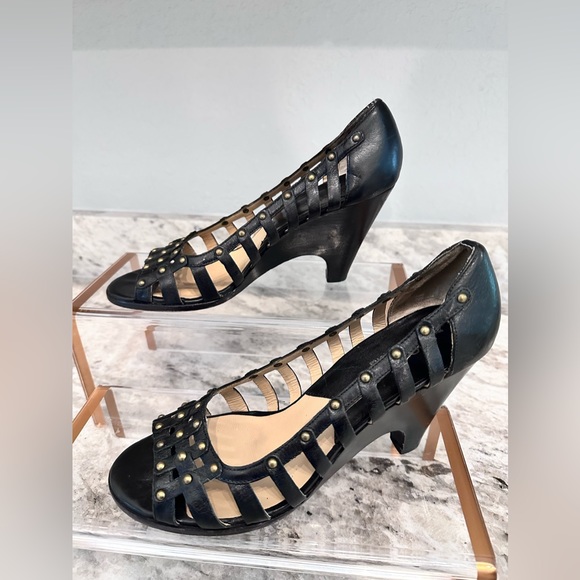 Michael Kors Black peep toe wedge pump size - Picture 3 of 6